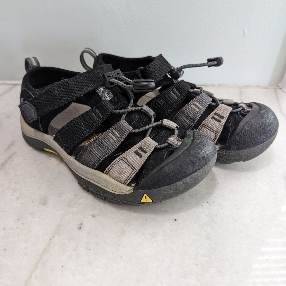 Keen Black and Gray Boys Sandals Size 1